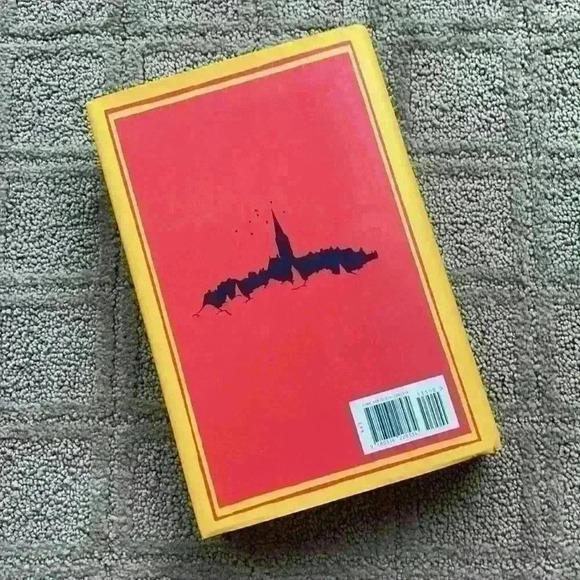 J.K. Rowling Casual Vacancy - Picture 2 of 3